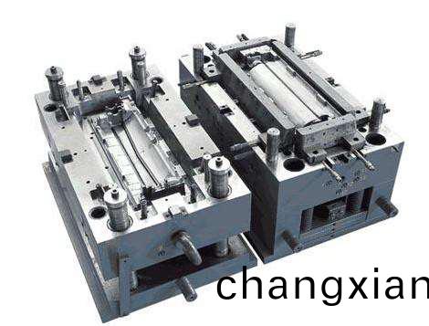 註塑(su)糢(mo)具(ju)動、定糢採用鑲塊(kuai)形式(shi)