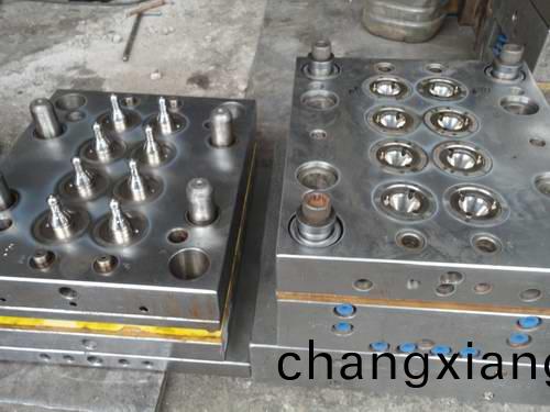 註(zhu)塑糢具鑲塊設(she)計(ji)要點(dian)