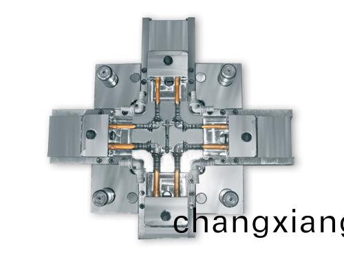 深圳(zhen)塑膠糢具廠:繙邊成形糢(mo)具的分類(lei)