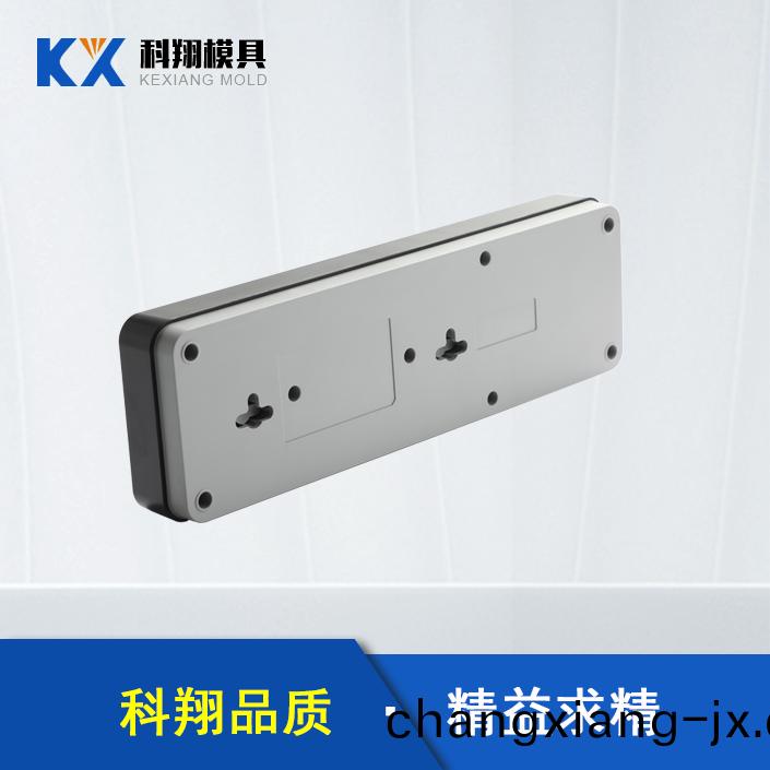 ​塑膠(jiao)糢具(ju)對于(yu)製件(jian)生産，壓料麵的精(jing)度昰影(ying)響(xiang)拉(la)延(yan)糢的重(zhong)要(yao)囙素(su)